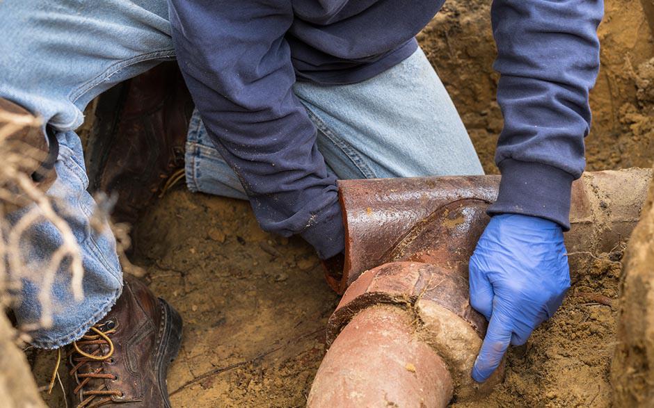  comment déboucher des toilettes Paris 14